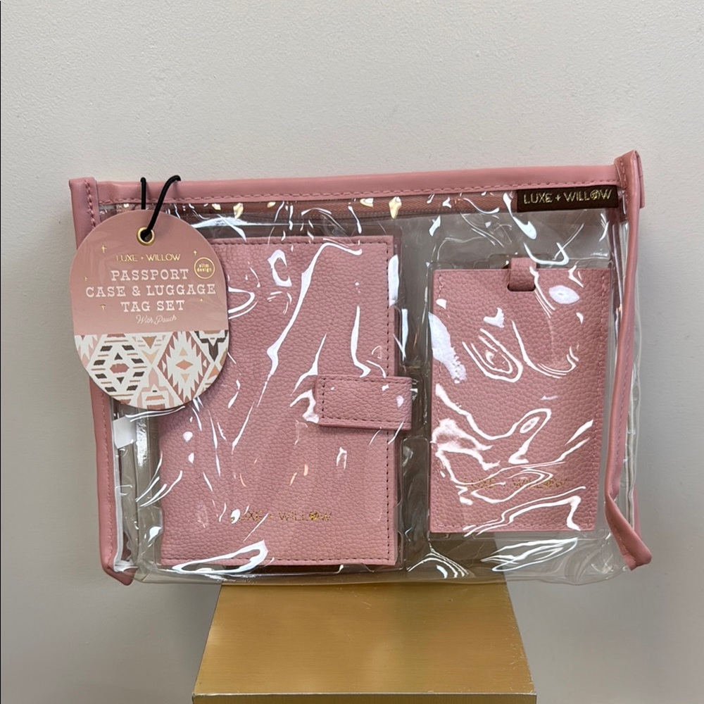 Luke & Willow Passport Case and Luggage Tag